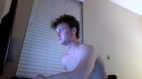 Snapshot of cooldude122222 chatting on March 2, 3:34 am cooldude122222 online show from March 2, 3:34 am