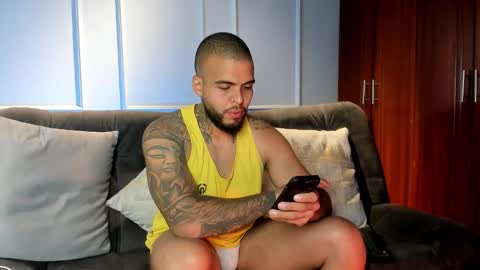 Snapshot of coreymartinez_ chatting on October 20, 2:32 pm DaveMonsalve online show from October 20, 2:32 pm