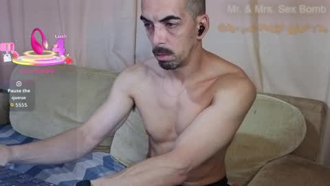 Mr.  Mrs. Sex Bomb online show from April 2, 12:24 pm