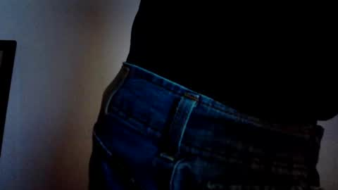 Snapshot of crafty333 chatting on November 1, 10:47 pm crafty333 online show from November 1, 10:47 pm