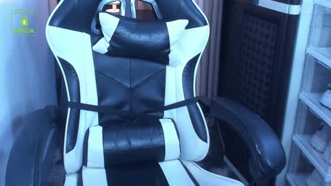 Snapshot of crazyasiancum chatting on January 25, 10:29 am Zion online show from January 25, 10:29 am