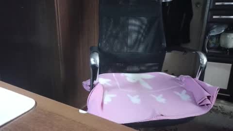 cremjee  online show from March 13, 2:46 pm