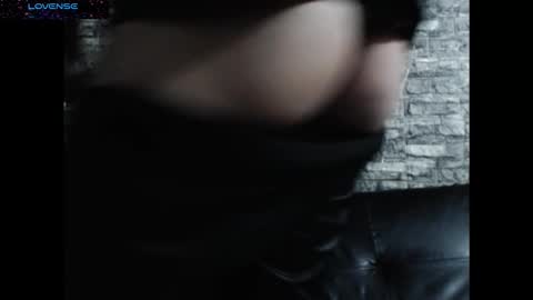 Snapshot of cris_angel01 chatting on September 10, 5:17 am Cris online show from September 10, 5:17 am