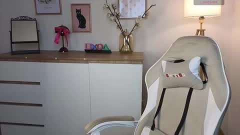 Chris online show from February 3, 9:25 am