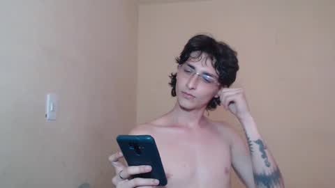 criss_420 online show from October 8, 7:40 pm