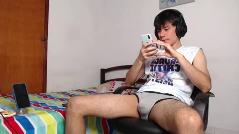 Snapshot of cristian_ortiz_1 chatting on December 16, 10:03 pm Cristian online show from December 16, 10:03 pm