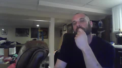 Snapshot of crm400 chatting on October 21, 11:29 pm billybasement online show from October 21, 11:29 pm