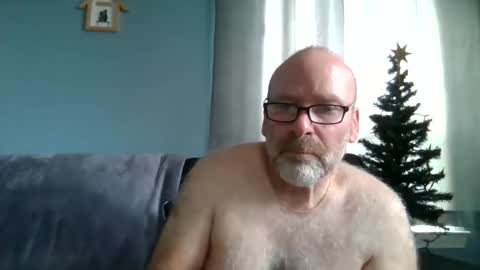 Snapshot of cruising_guy chatting on October 20, 2:32 pm fun guy online show from October 20, 2:32 pm