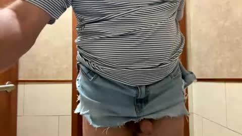 Cubantooo online show from July 30, 2:49 pm