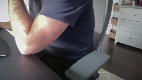 cuckgriff23 online show from February 5, 8:27 pm