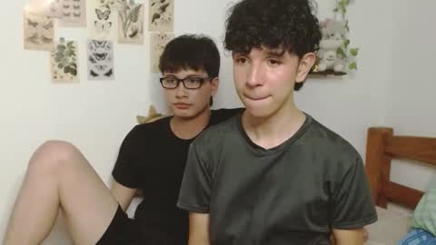 cuddly_and_jinx online show from March 2, 4:36 pm