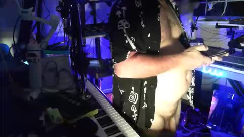 cum4me2i812 online show from April 23, 12:59 am