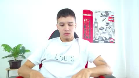 cumandres online show from November 26, 2:42 pm