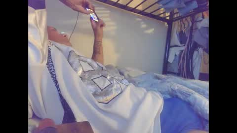 cumslutboi27 online show from September 28, 7:06 am