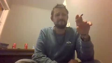 Snapshot of cuntreeboy68 chatting on December 10, 3:41 am Bash online show from December 10, 3:41 am