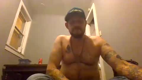 Snapshot of cuntreeboy68 chatting on December 11, 4:09 am Bash online show from December 11, 4:09 am