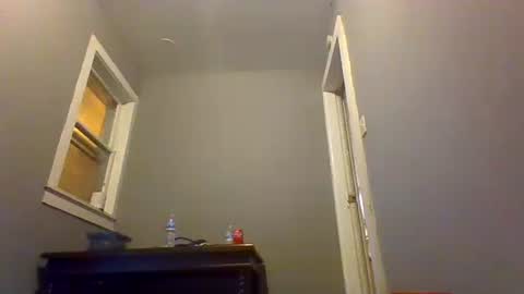 Snapshot of cuntreeboy68 chatting on December 15, 4:07 am Bash online show from December 15, 4:07 am