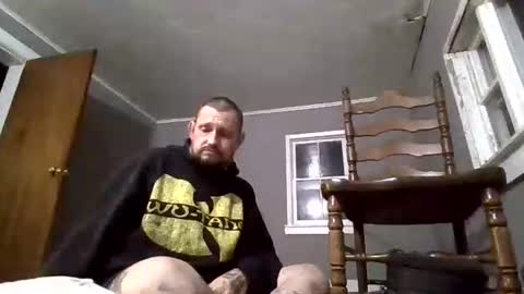 Snapshot of cuntreeboy68 chatting on January 8, 5:48 am Bash online show from January 8, 5:48 am