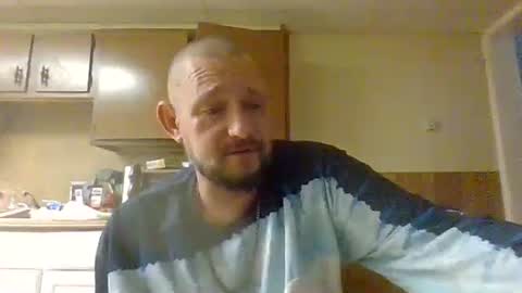 Snapshot of cuntreeboy68 chatting on December 22, 3:11 am Bash online show from December 22, 3:11 am