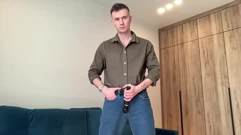 cute_skywalker online show from April 16, 10:15 am