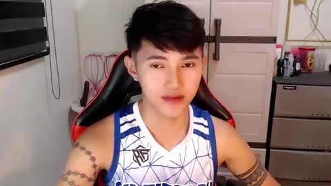 Steph online show from May 18, 4:29 am
