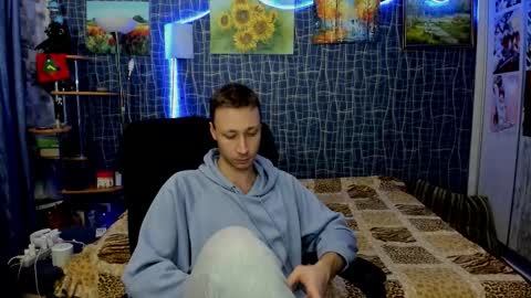 cuteboy228 online show from February 15, 2:14 pm