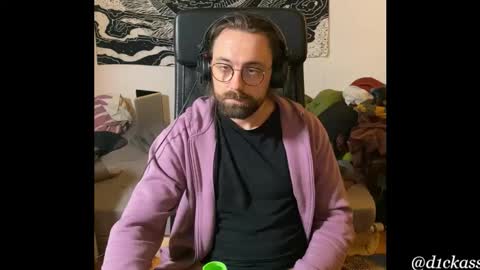 Snapshot of d1ckass chatting on October 14, 10:17 pm d1ckass online show from October 14, 10:17 pm