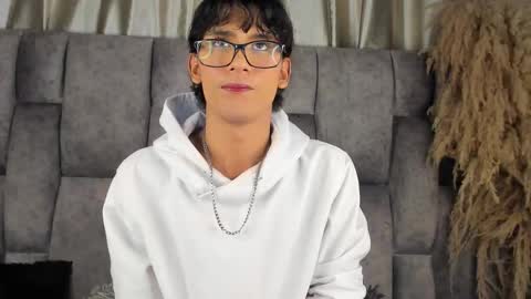 Darked online show from December 19, 5:04 am