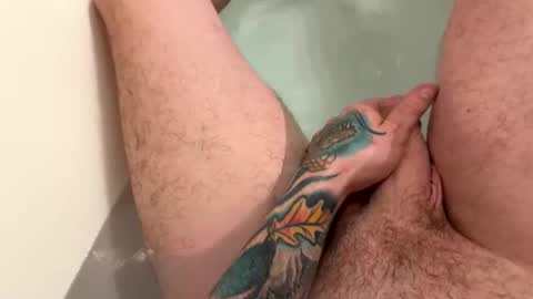 daddydong9169 online show from May 6, 1:50 am