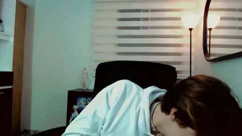 dae_lune online show from February 27, 2:45 am