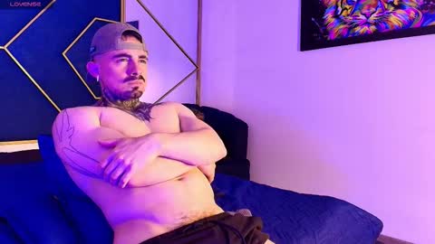 Dallas whitee online show from March 16, 7:29 pm