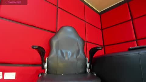 ---Damian--- online show from February 8, 3:05 pm