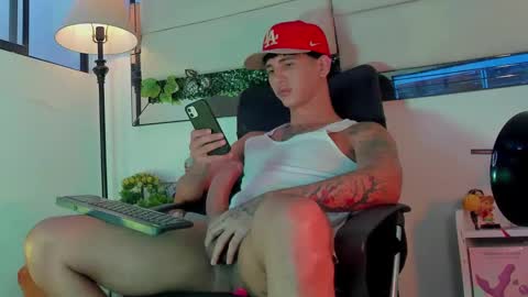 damian key online show from November 15, 9:06 pm