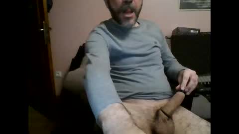 Snapshot of damianour chatting on January 28, 5:46 pm damianour online show from January 28, 5:46 pm