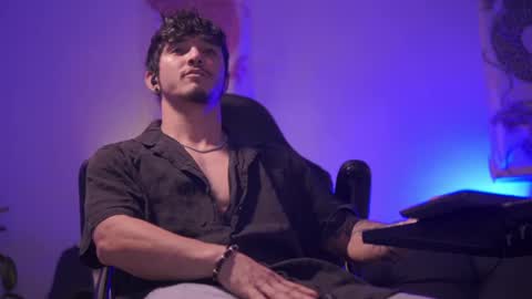 insta damn8   --------  online show from March 9, 12:21 am