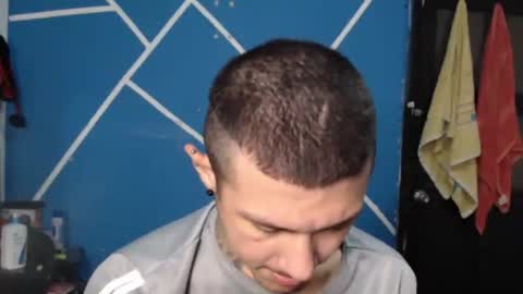 damiansexyboy69 online show from January 18, 1:40 am