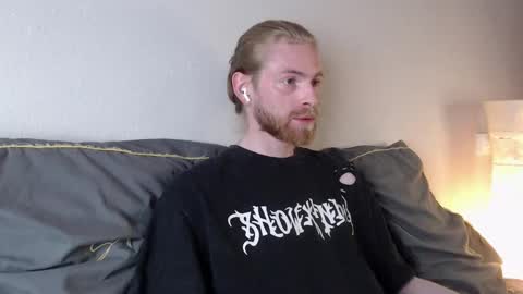 Snapshot of damien_diamond chatting on October 5, 8:35 pm damien_diamond online show from October 5, 8:35 pm
