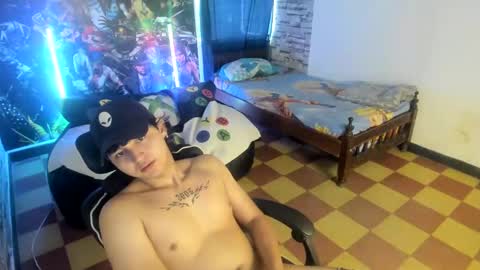 Snapshot of dan_cristancho chatting on October 20, 2:21 pm dan cristancho online show from October 20, 2:21 pm