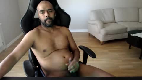 dan_the_man43 online show from April 1, 2:58 pm