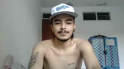 Snapshot of dani_42017 chatting on January 30, 11:44 am dani_42017 online show from January 30, 11:44 am