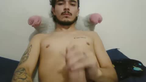 Snapshot of dani_42017 chatting on February 15, 11:50 am dani_42017 online show from February 15, 11:50 am