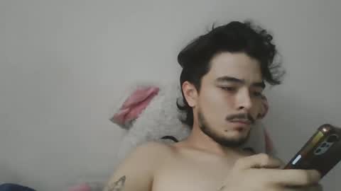 Snapshot of dani_42017 chatting on February 6, 11:43 am dani_42017 online show from February 6, 11:43 am