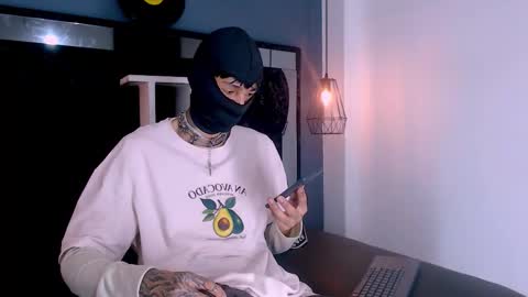 Daniel Delux  online show from November 22, 2:05 pm