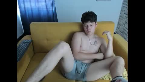 daniel_leon_c online show from April 18, 7:58 pm