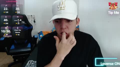 Snapshot of daniel_vargas5 chatting on December 20, 2:41 am Daniel online show from December 20, 2:41 am