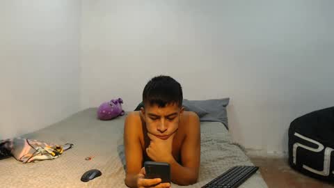 danielitopapii online show from February 5, 12:53 am