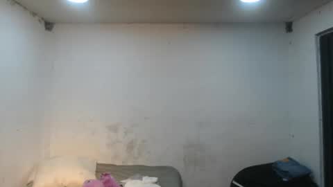 danielitopapii online show from December 25, 5:16 am