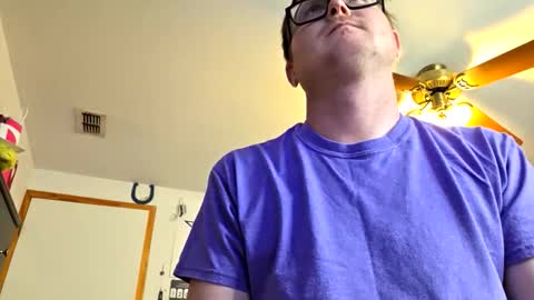 Daniel    y. online show from November 17, 8:01 pm