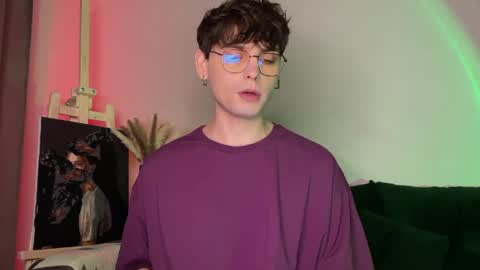 danieltuckerr online show from April 10, 11:56 pm