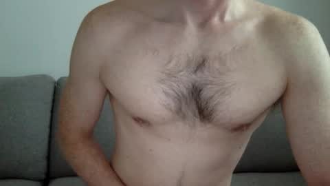 Snapshot of danishguysdicks chatting on October 3, 5:56 am Buzzy online show from October 3, 5:56 am